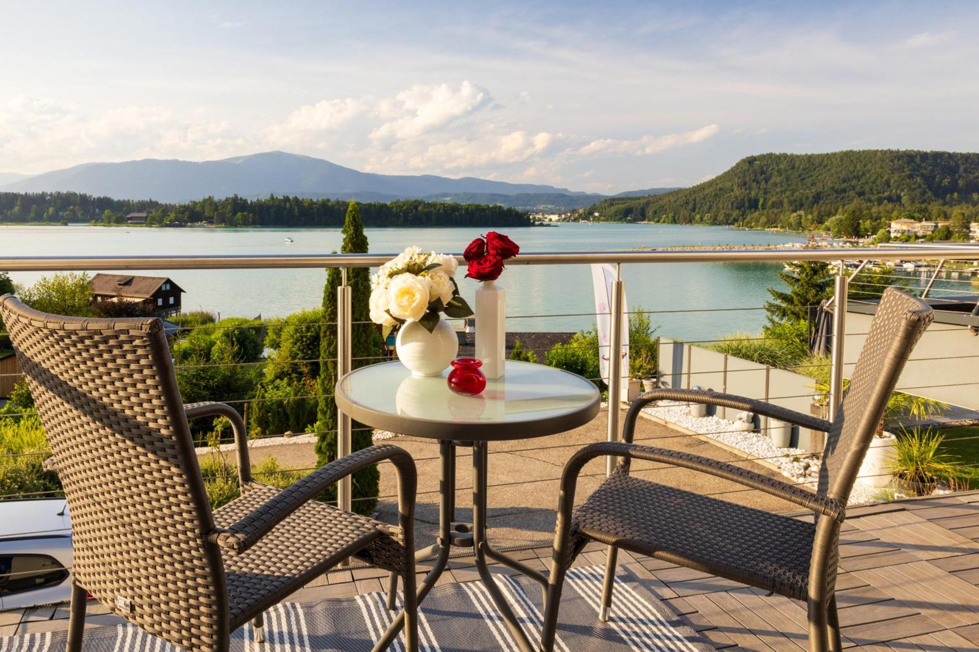 Lakeside Apartments - Adults Only ファアーク・アム・ゼー エクステリア 写真
